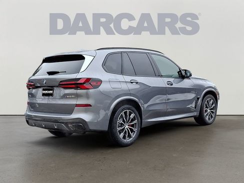 New 2026 BMW X5 M60i image 4