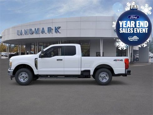 New 2026 Ford F250 XL w/ XL Off-Road Package image 3