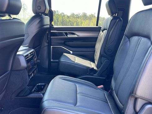 New 2026 Jeep Grand Wagoneer Limited AWD/4WD image 25