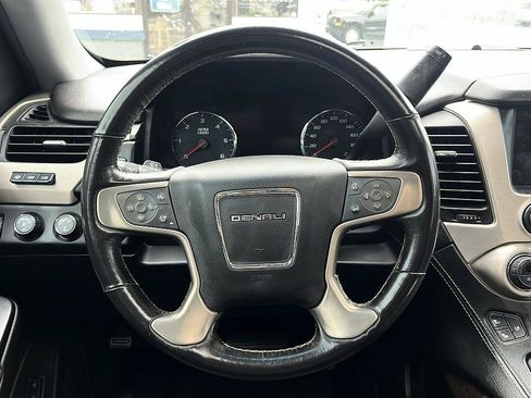 Used 2018 GMC Yukon XL Denali w/ Denali Ultimate Package AWD/4WD image 12
