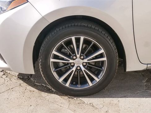 Used 2016 Toyota Corolla LE image 5