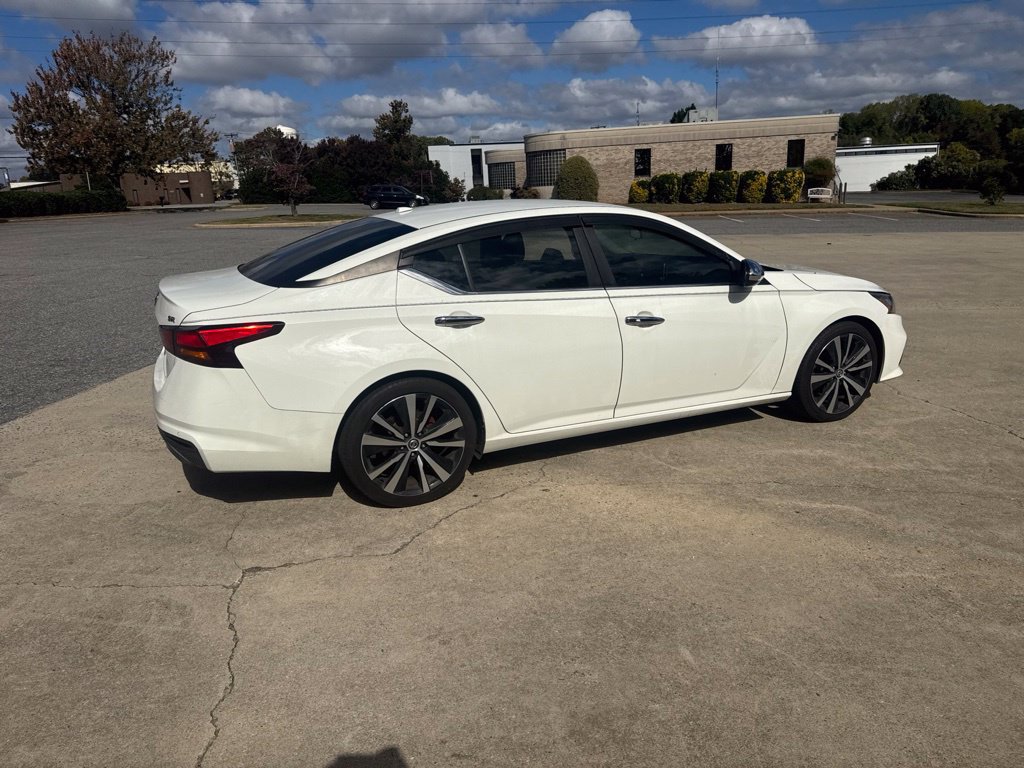 Used 2020 Nissan Altima 2.5 SR FWD image 8