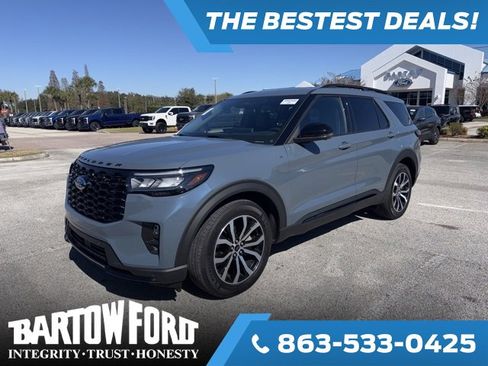 Used 2025 Ford Explorer ST-Line image 1