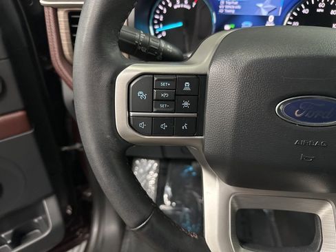 Used 2024 Ford Expedition Limited AWD/4WD image 14