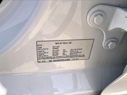 Used 2023 Tesla Model Y Long Range AWD/4WD image 34