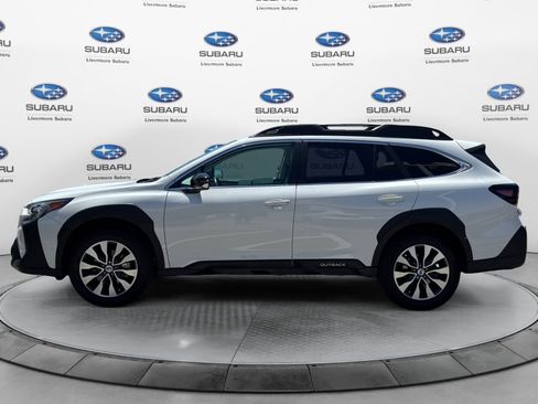 Used 2023 Subaru Outback Limited AWD/4WD image 2
