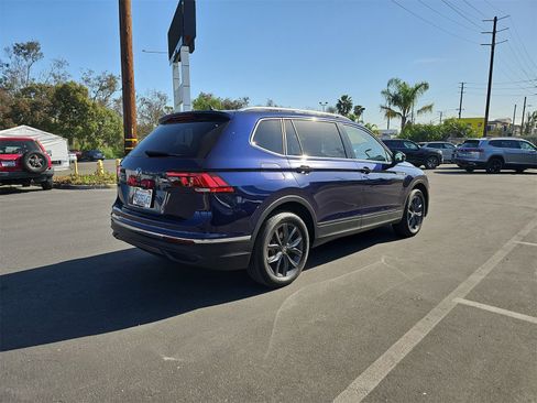 Certified 2023 Volkswagen Tiguan SE w/ Panoramic Sunroof Package image 5
