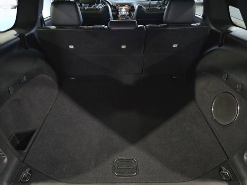 Used 2018 Jeep Grand Cherokee Altitude AWD/4WD image 29