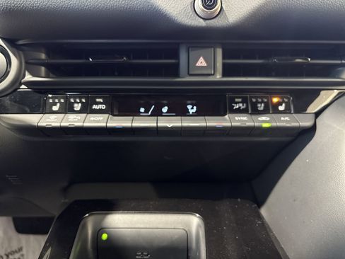 New 2025 Toyota Crown Signia image 20