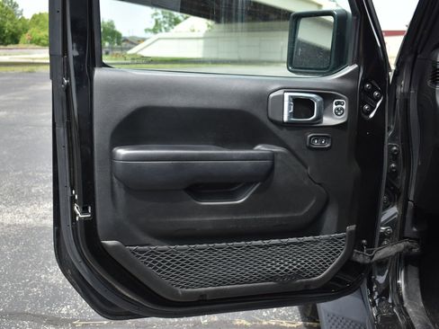 Used 2024 Jeep Wrangler Unlimited Sport AWD/4WD image 12