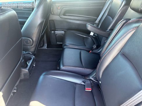 Certified 2024 Honda Odyssey Sport image 16
