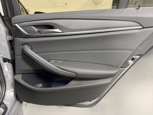 Used 2022 BMW 530i w/ M Sport Package image 28