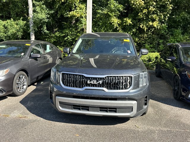Used 2023 Kia Telluride LX FWD image 7