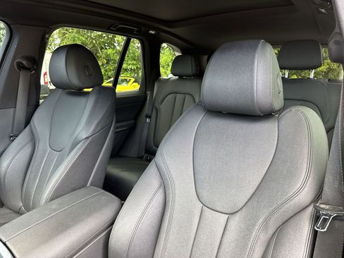 Used 2020 BMW X5 sDrive40i w/ Premium Package RWD image 42
