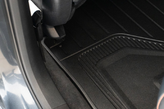 Used 2024 Honda CR-V Sport Touring image 11