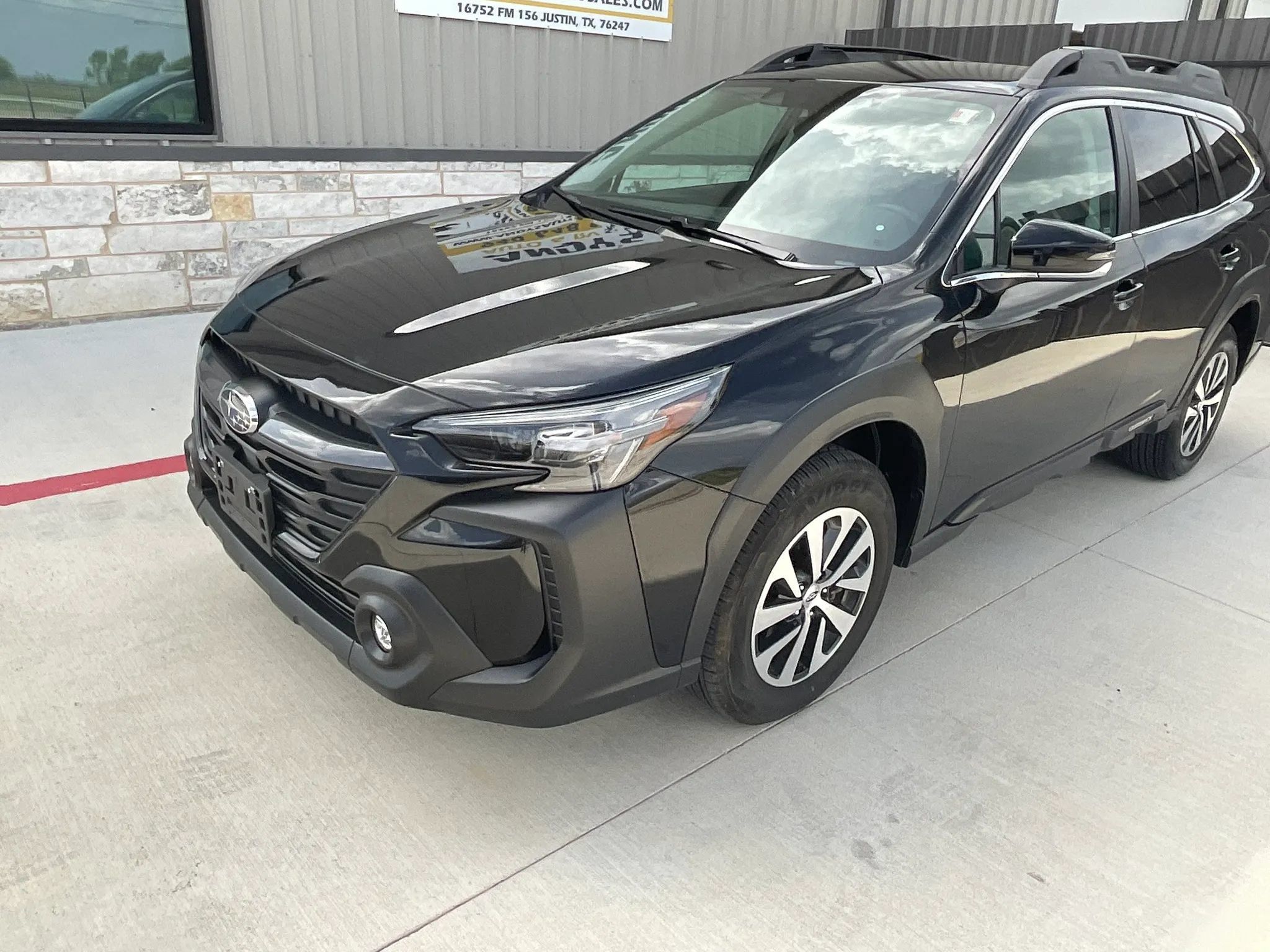 Used 2025 Subaru Outback Premium AWD/4WD image 25
