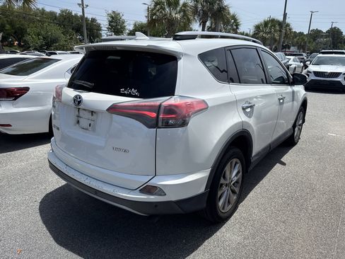 Used 2017 Toyota RAV4 Limited FWD image 4