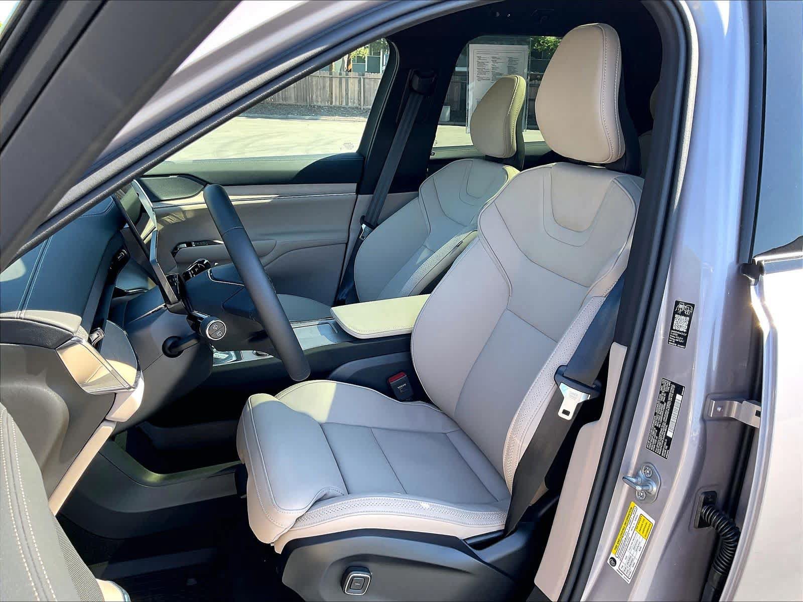 New 2026 Volvo EX90 Plus RWD image 11