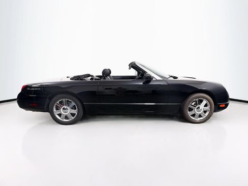 Used 2005 Ford Thunderbird RWD image 16