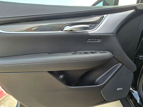 New 2026 Cadillac XT5 Sportv w/ LPO, Onyx Lite Package AWD/4WD image 14