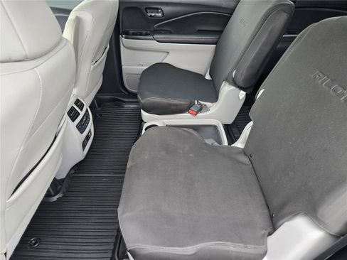 Used 2021 Honda Pilot Touring image 28
