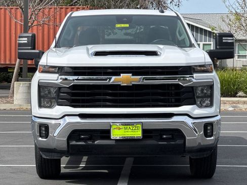 Used 2025 Chevrolet Silverado 2500 LT w/ Convenience Package AWD/4WD image 7