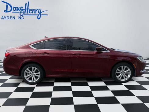 Used 2015 Chrysler 200 Limited w/ Convenience Group image 6