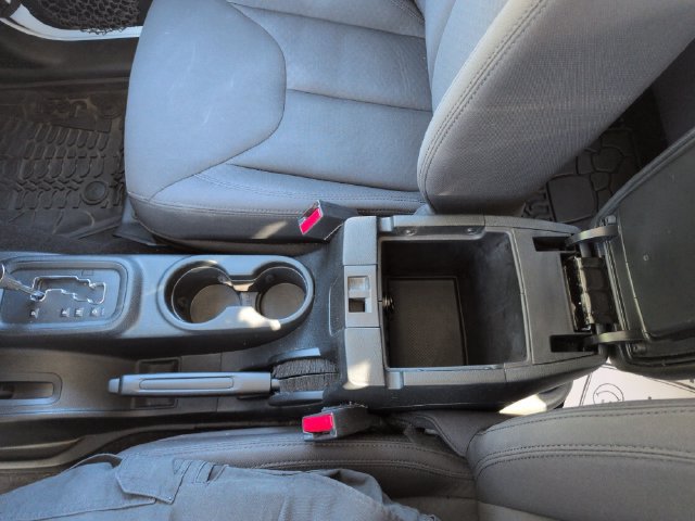 Used 2018 Jeep Wrangler Unlimited Sport AWD/4WD image 39