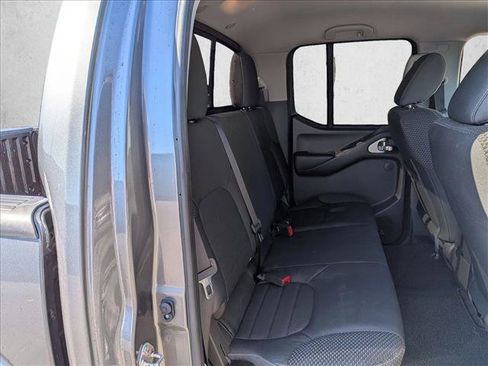Used 2018 Nissan Frontier PRO-4X AWD/4WD image 18