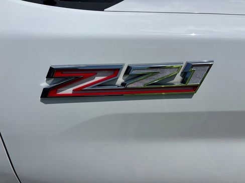 Used 2022 Chevrolet Silverado 2500 LTZ w/ LTZ Plus Package AWD/4WD image 43