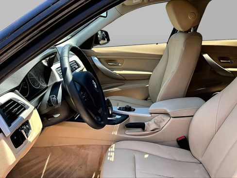 Used 2015 BMW 320i Sedan RWD image 11