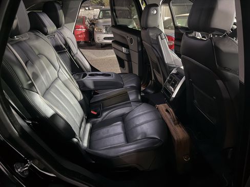 Used 2014 Land Rover Range Rover Sport HSE image 24