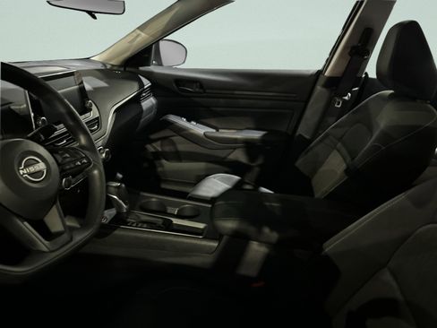 Used 2025 Nissan Altima 2.5 S image 15