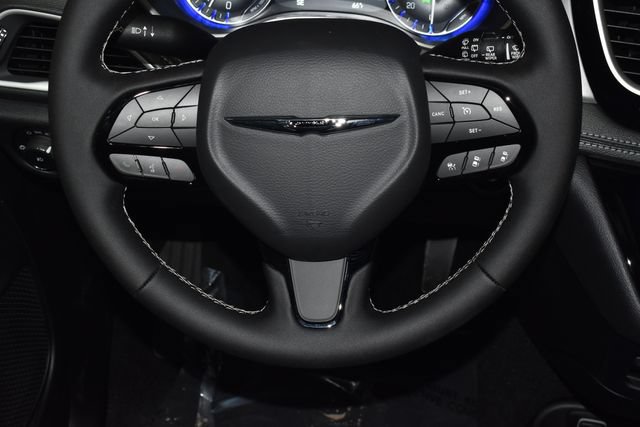 New 2026 Chrysler Pacifica Select w/ S Appearance Package FWD image 20