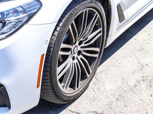 Used 2017 BMW 530i RWD image 4