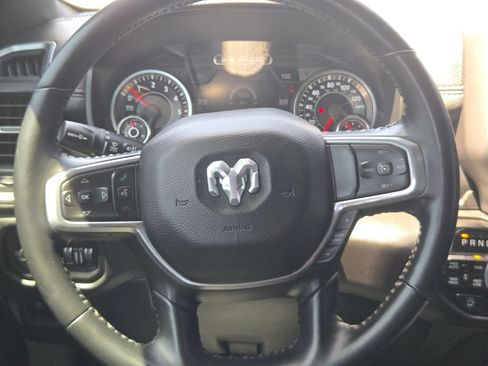 Used 2023 RAM 1500 Laramie AWD/4WD image 19
