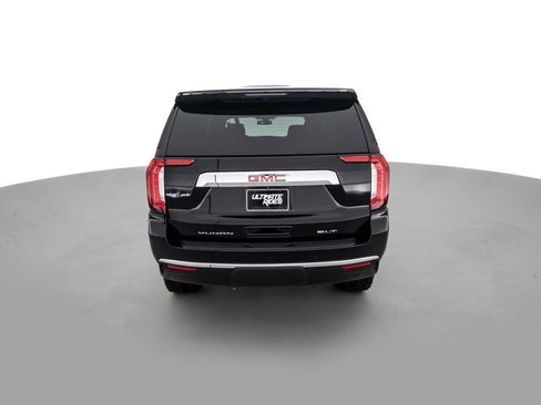 Used 2022 GMC Yukon XL SLT w/ SLT Luxury Package image 6