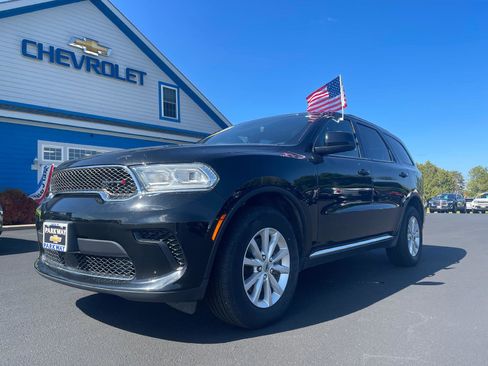 Used 2023 Dodge Durango SXT Launch Edition image 3