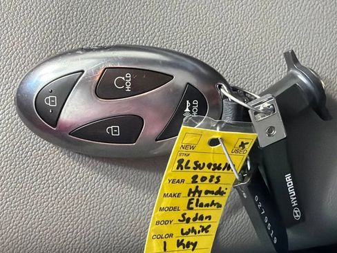 Certified 2025 Hyundai Elantra SEL FWD image 34