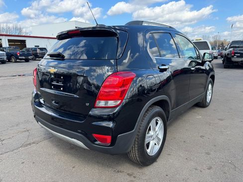 Used 2017 Chevrolet Trax LT w/ LT Convenience Package image 5