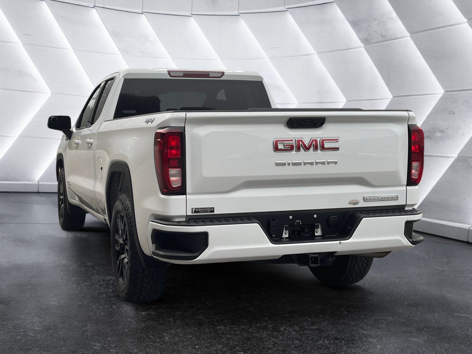 Used 2025 GMC Sierra 1500 Elevation AWD/4WD image 4