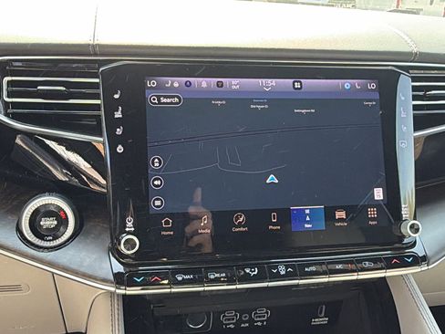 Used 2025 Jeep Grand Wagoneer 4WD image 35