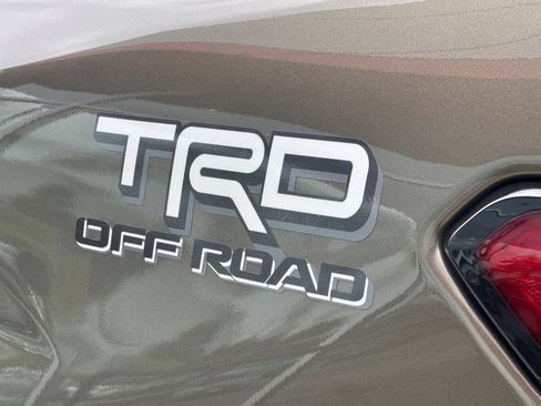 Certified 2026 Toyota Tacoma TRD Off-Road AWD/4WD image 35