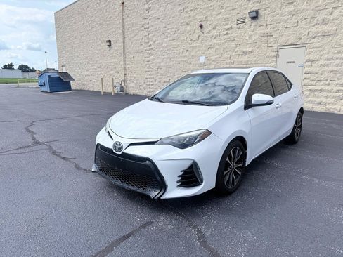 Used 2017 Toyota Corolla SE w/ SE Premium Package FWD image 1