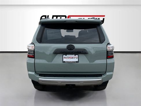 Used 2023 Toyota 4Runner TRD Off-Road Premium image 6