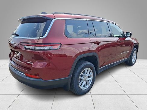 New 2026 Jeep Grand Cherokee L Laredo w/ MOPAR Finishing Package image 4