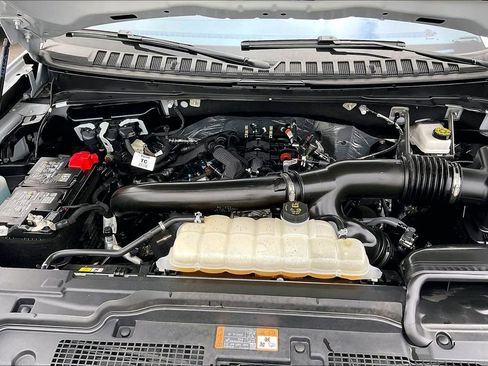 Used 2025 Ford Expedition Active AWD/4WD image 33