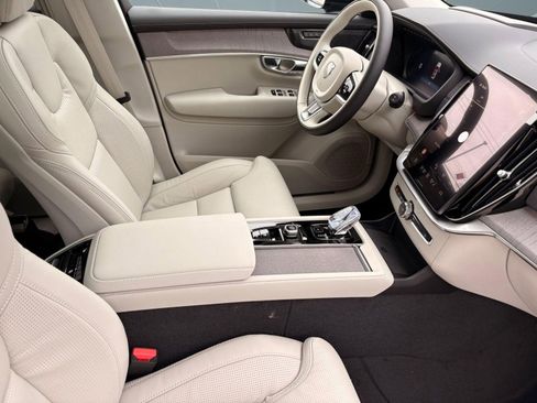 New 2026 Volvo XC90 B6 Ultra w/ Protection Package AWD/4WD image 27