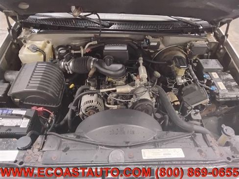 Used 1999 Chevrolet Suburban 4WD w/ Preferred Equipment Group 3 image 9