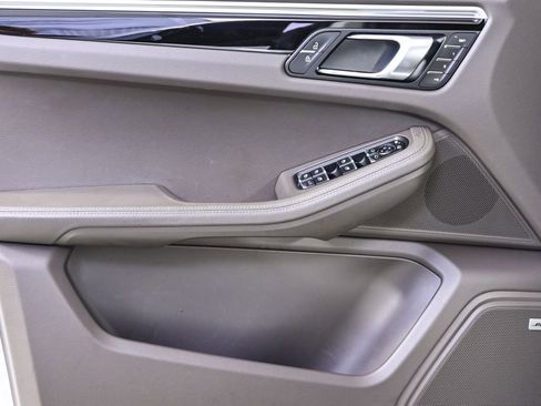 Used 2019 Porsche Macan S image 7